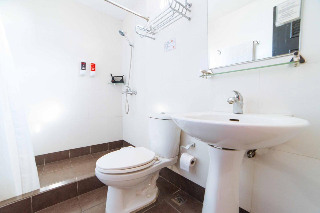 Reddoorz Plus Near Naia Expressway Pasay Exteriör bild